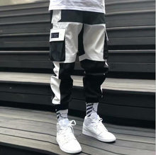 Load image into Gallery viewer, Streetwear pantalones cargo de harén multibolsillos para hombre, pantalones de chándal casuales de Hip Hop para hombre, pantalones Joggers, pantalones de moda Harajuku para hombres